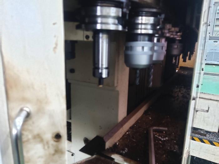 Used Machining Center Vertical SNK RB-200F