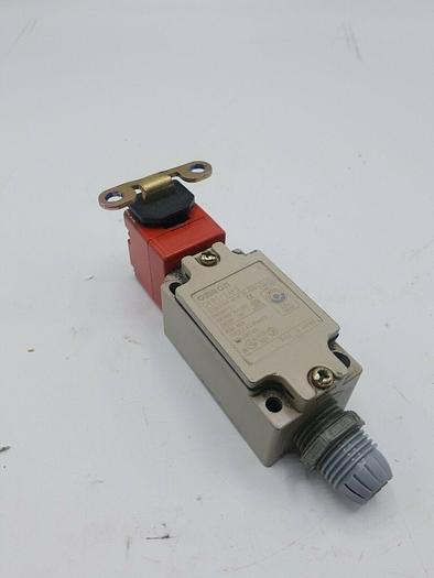 Used OMRON INTERLOCK SWITCH D4BS-3AFS