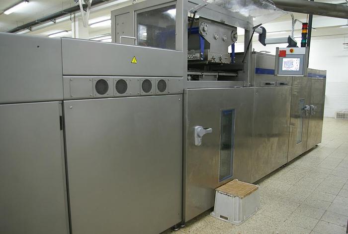 Used LLOVERAS CHOCOLATE MOULDING LINE (Solid and one-shot)