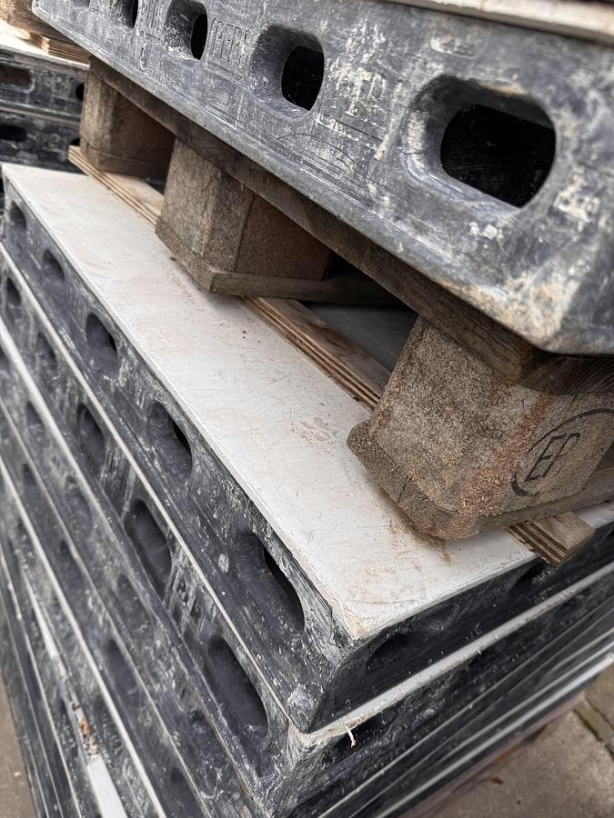 Used PERI DUO wall formwork