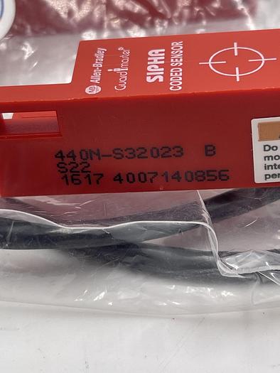 Allen-Bradley 440N-S32023 B
