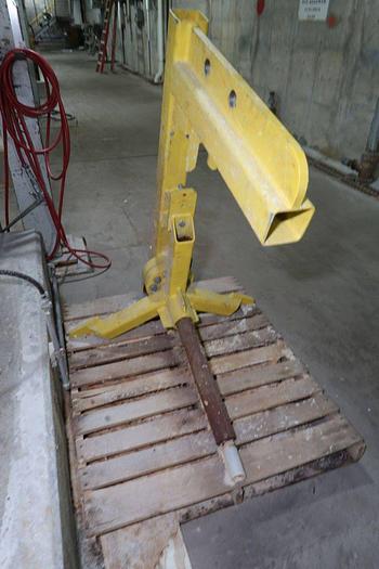 Used METSO C-HOOK SCREEN LIFTING DEVICE