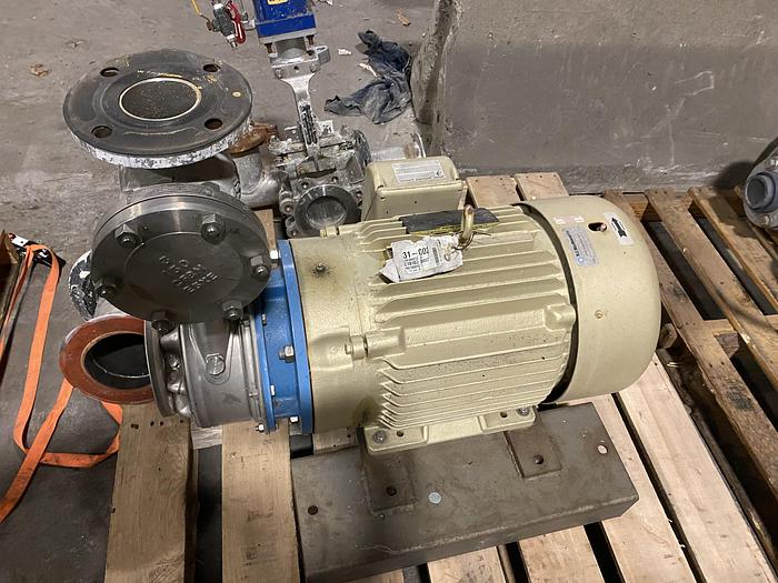 Used GOULDS WATER TECHNOLOGY G&L SERIES SSH 2.5 X 3 - 8 PUMP