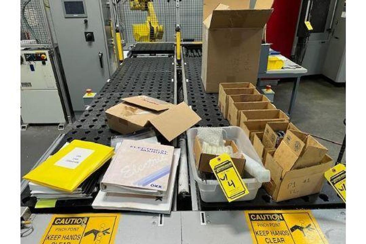 Used 2016 OKK HMC400 4-Axis CNC Horizontal Machining Center with Integrated FANUC 6-Axis Robotic Loading Cell