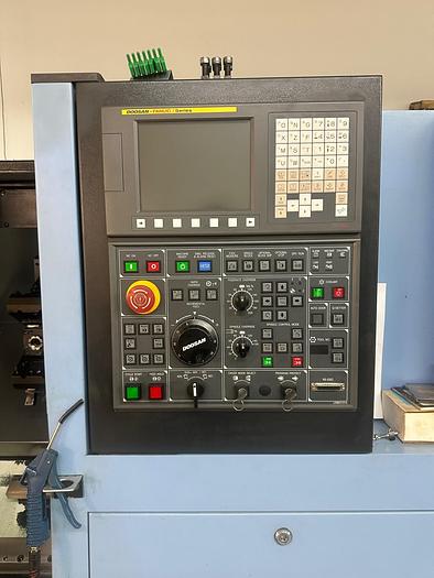Used 2010 Doosan Lynx 220LM CNC Turning Center with Live Milling