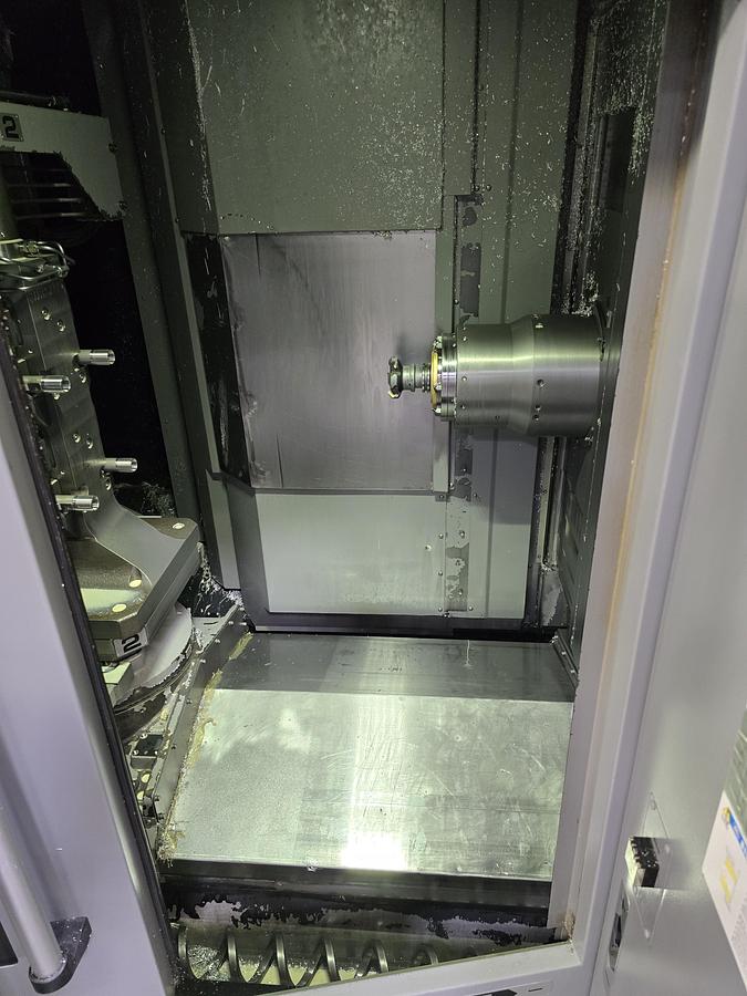 Used 2016 OKK HMC400 4-Axis CNC Horizontal Machining Center with Integrated FANUC 6-Axis Robotic Loading Cell