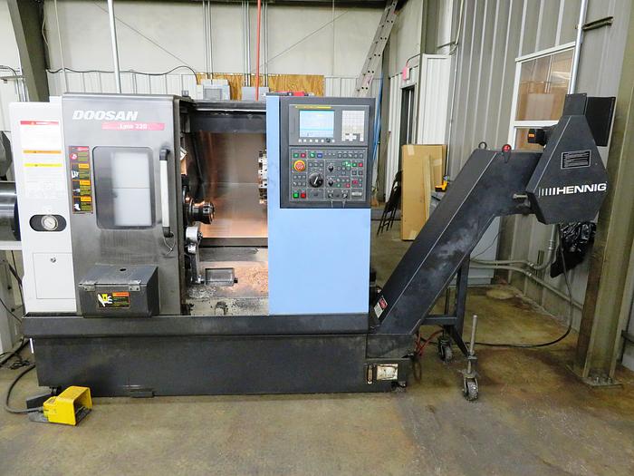 Used 2010 Doosan 220C CNC Chucking Lathe with LNS ML-565 Magazine Bar Feeder