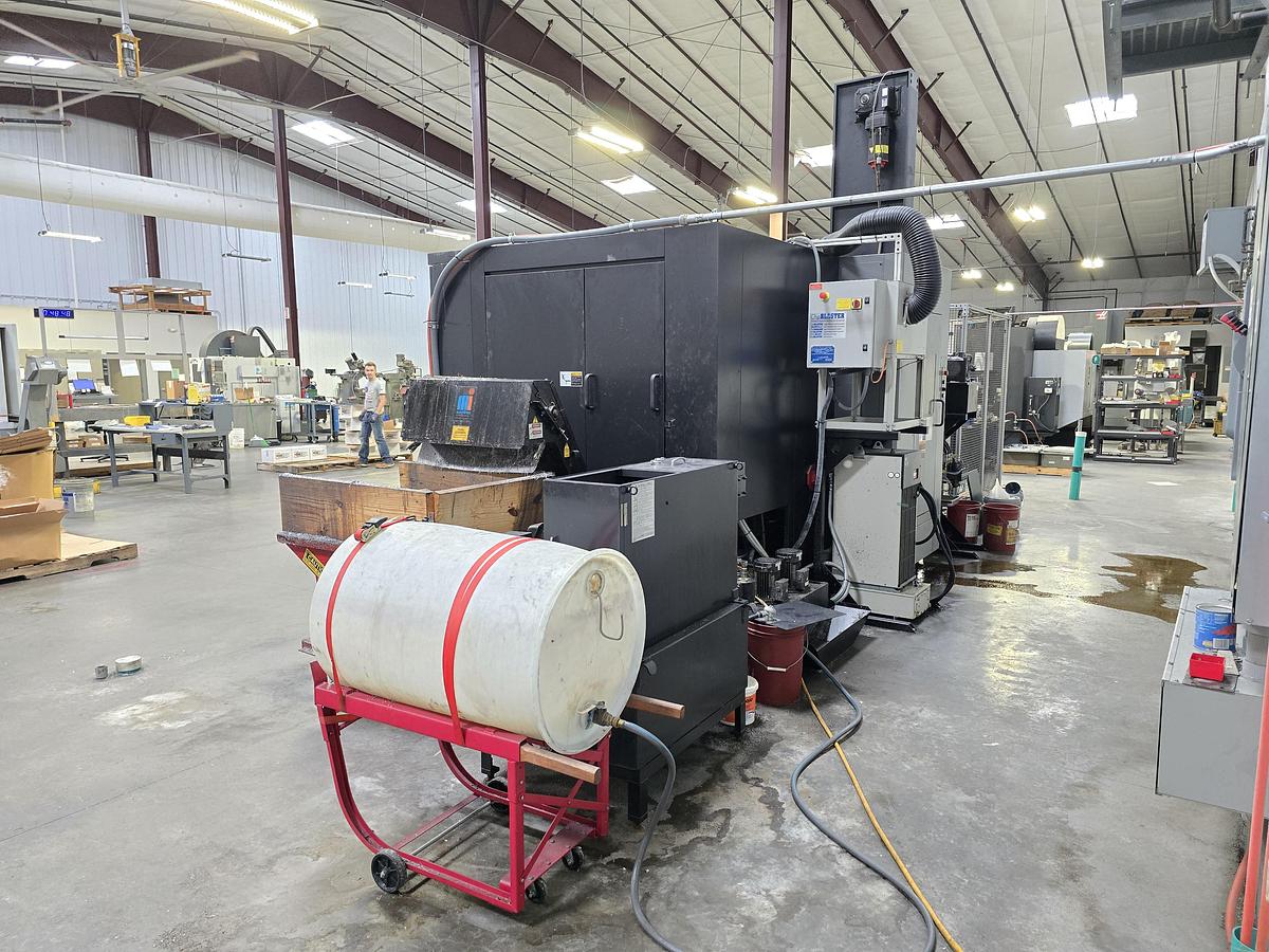 Used 2016 OKK HMC400 4-Axis CNC Horizontal Machining Center with Integrated FANUC 6-Axis Robotic Loading Cell