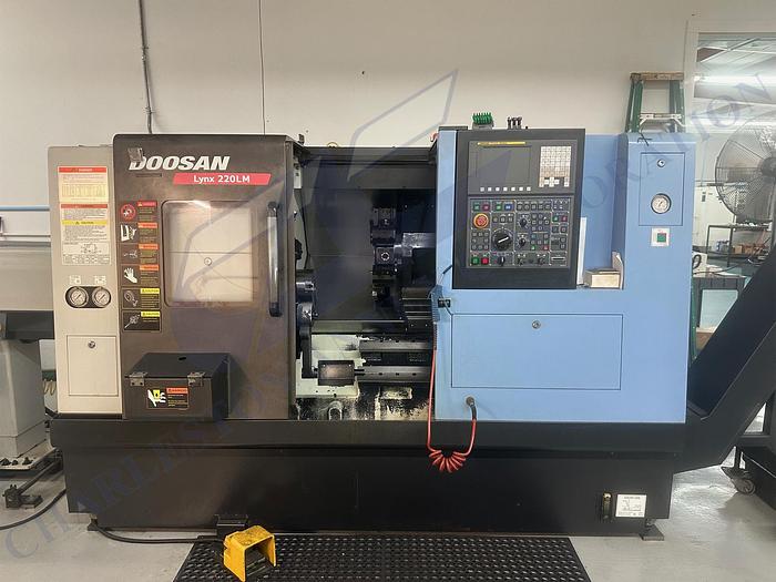Used 2010 Doosan Lynx 220LM CNC Turning Center with Live Milling