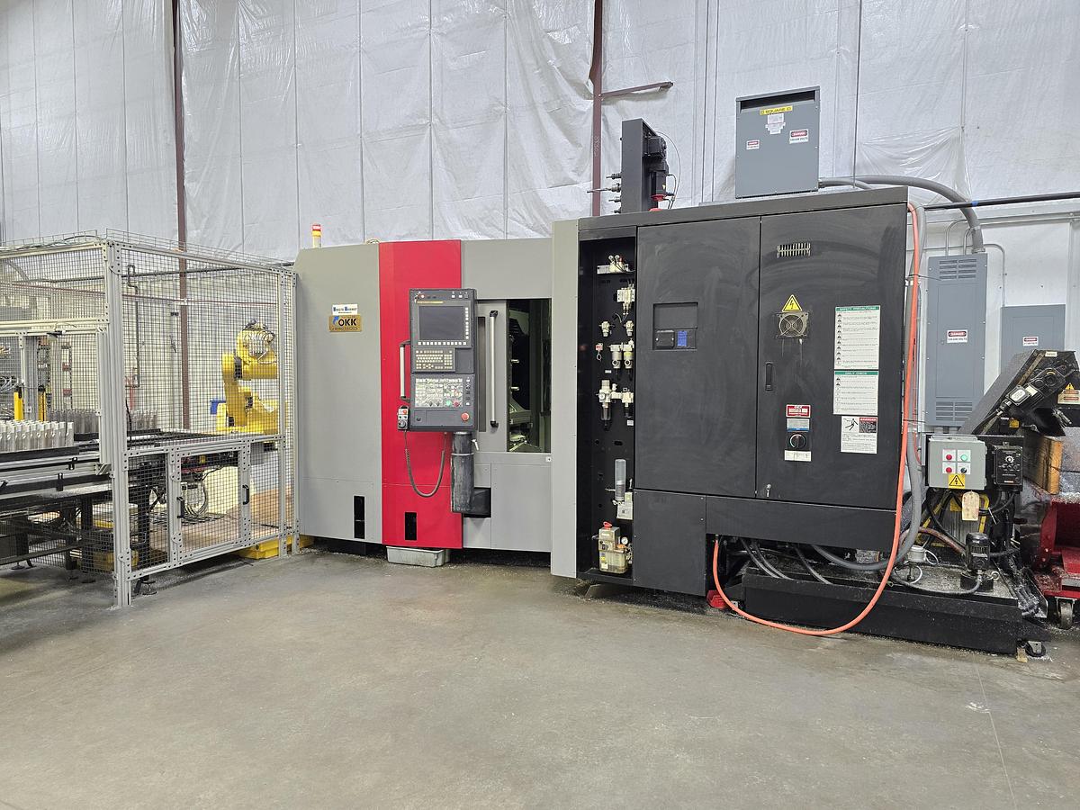 Used 2016 OKK HMC400 4-Axis CNC Horizontal Machining Center with Integrated FANUC 6-Axis Robotic Loading Cell