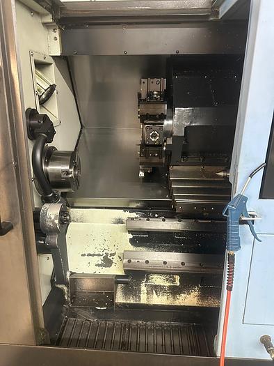 Used 2010 Doosan Lynx 220LM CNC Turning Center with Live Milling