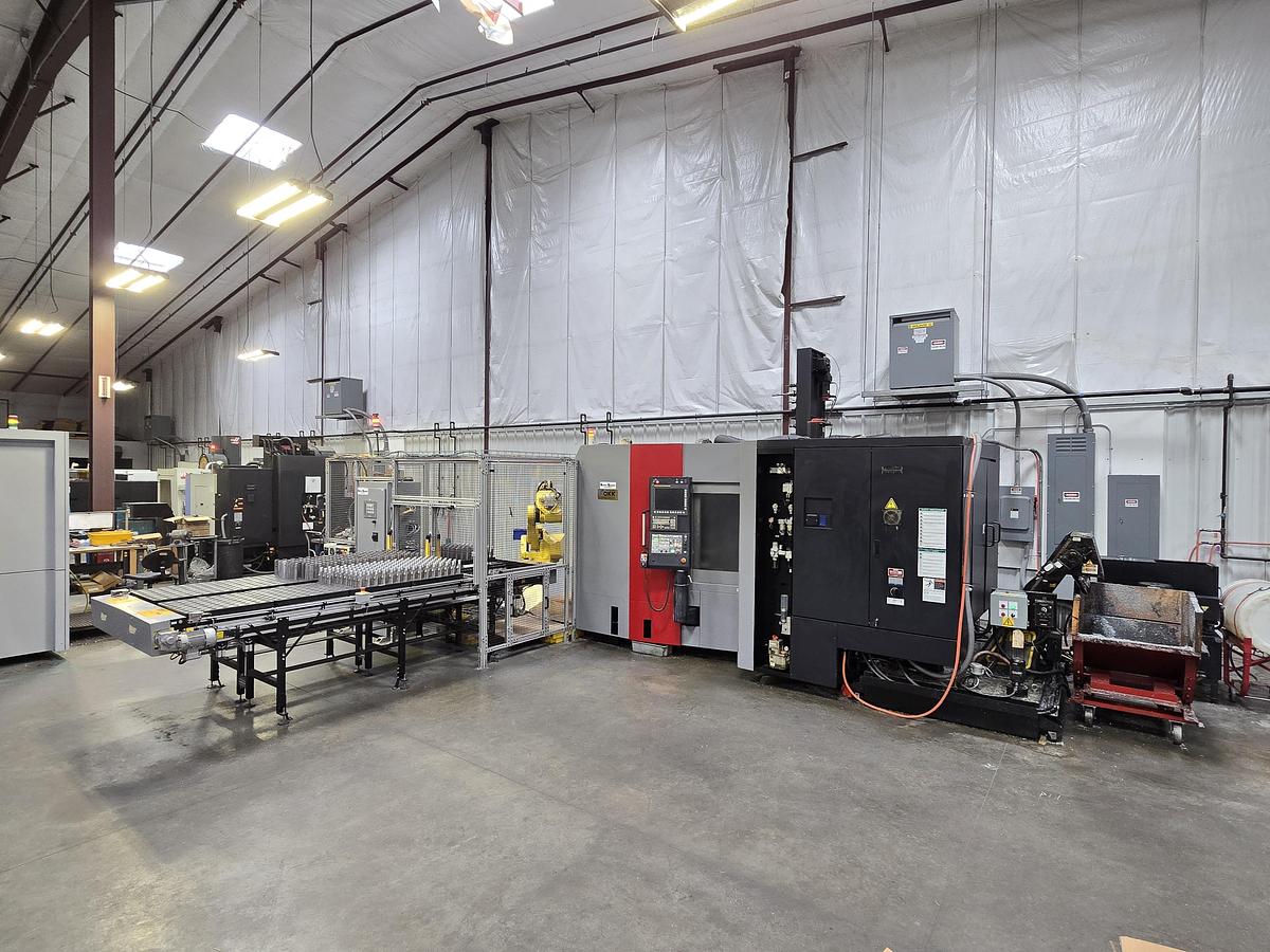 Used 2016 OKK HMC400 4-Axis CNC Horizontal Machining Center with Integrated FANUC 6-Axis Robotic Loading Cell