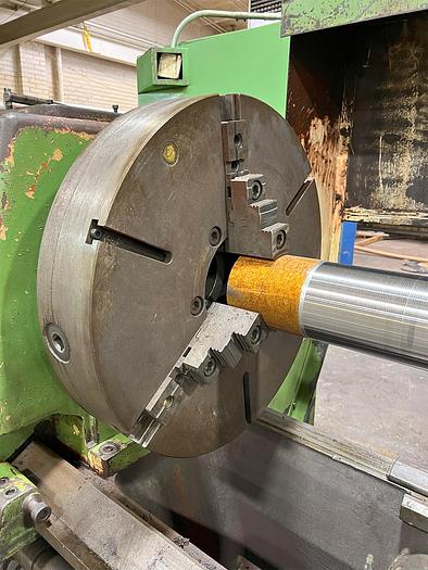 Used Weipert 34" x 325" Large Capacity Engine Lathe