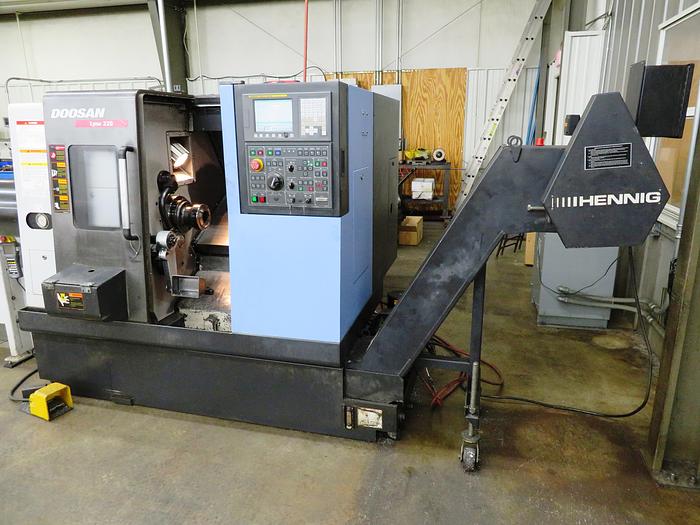 Used 2010 Doosan 220C CNC Chucking Lathe with LNS ML-565 Magazine Bar Feeder