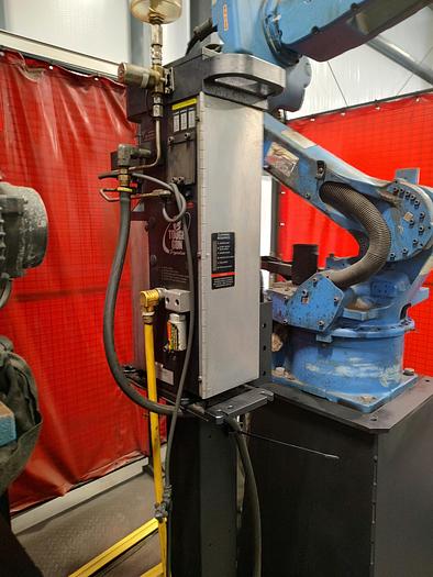 Used Yaskawa Motoman ArcWorld MRM2-750-M3XSL Dual Robotic Welding Cell