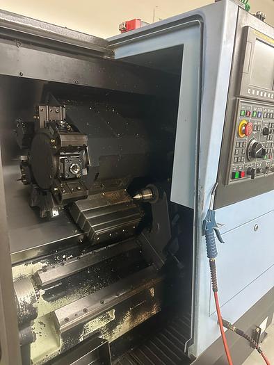 Used 2010 Doosan Lynx 220LM CNC Turning Center with Live Milling