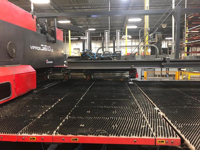Used 2004 Amada VIPROS-3610LS 30-Ton CNC Punch Press