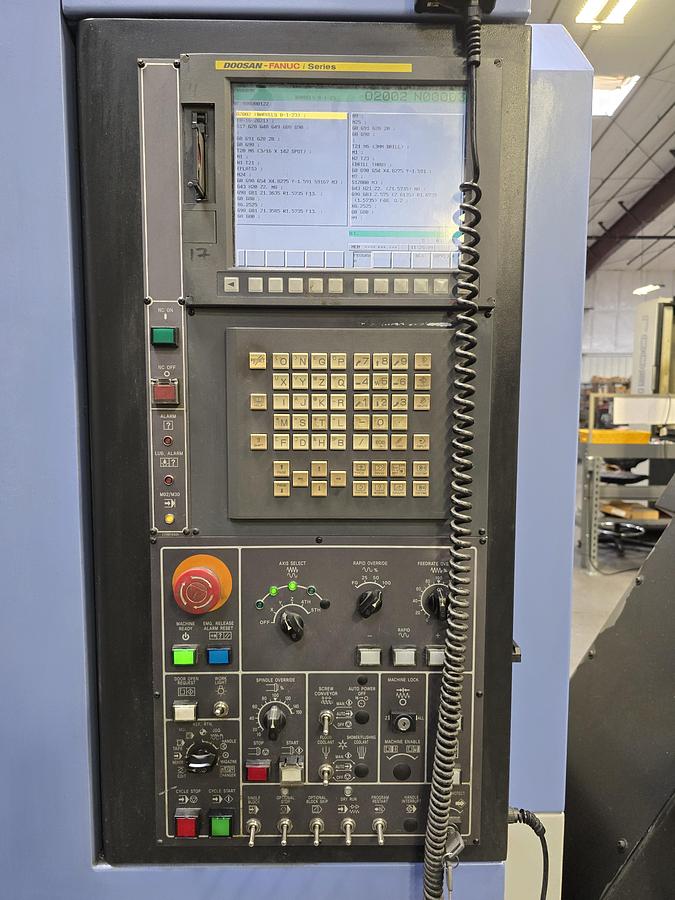 Used 2012 Doosan DNM500 CNC Vertical Machining Center
