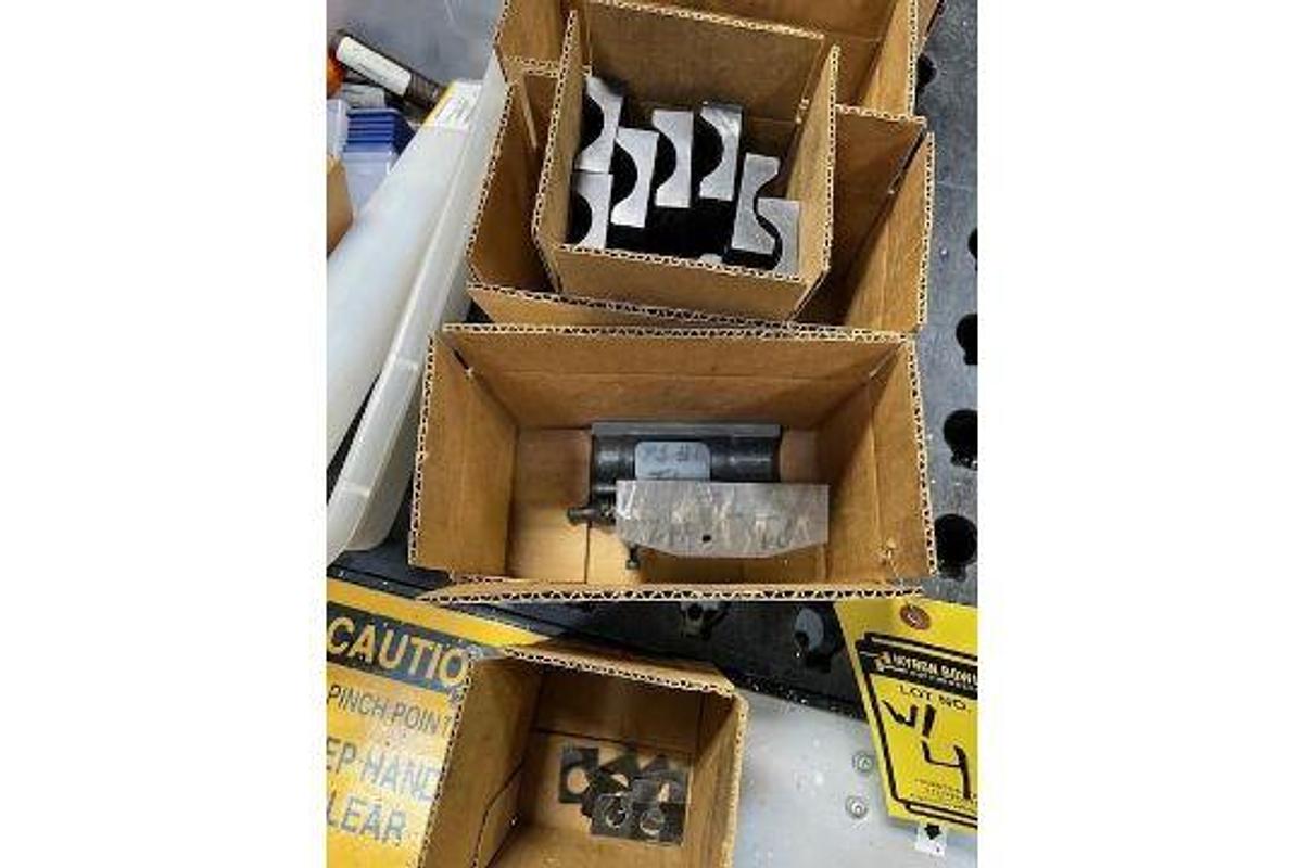 Used 2016 OKK HMC400 4-Axis CNC Horizontal Machining Center with Integrated FANUC 6-Axis Robotic Loading Cell