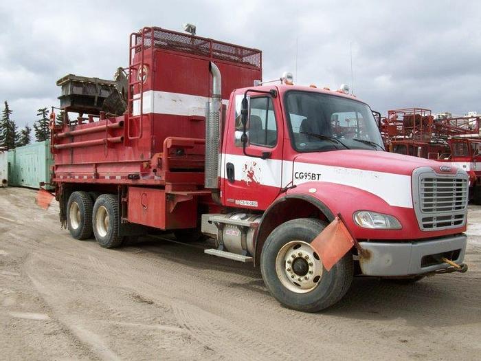 Used FREIGHTLINER M2