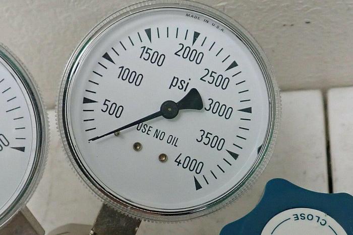 Used Airgas Y12-SR145D Gas Regulator with Smart Indicating Regulator SIR-Cartridge