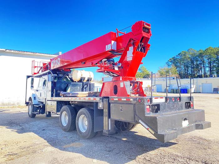 Used Elliott H110 Sign Crane on 2003 International 7400 Extended Cab Flatbed 6x4 Truck - M74468