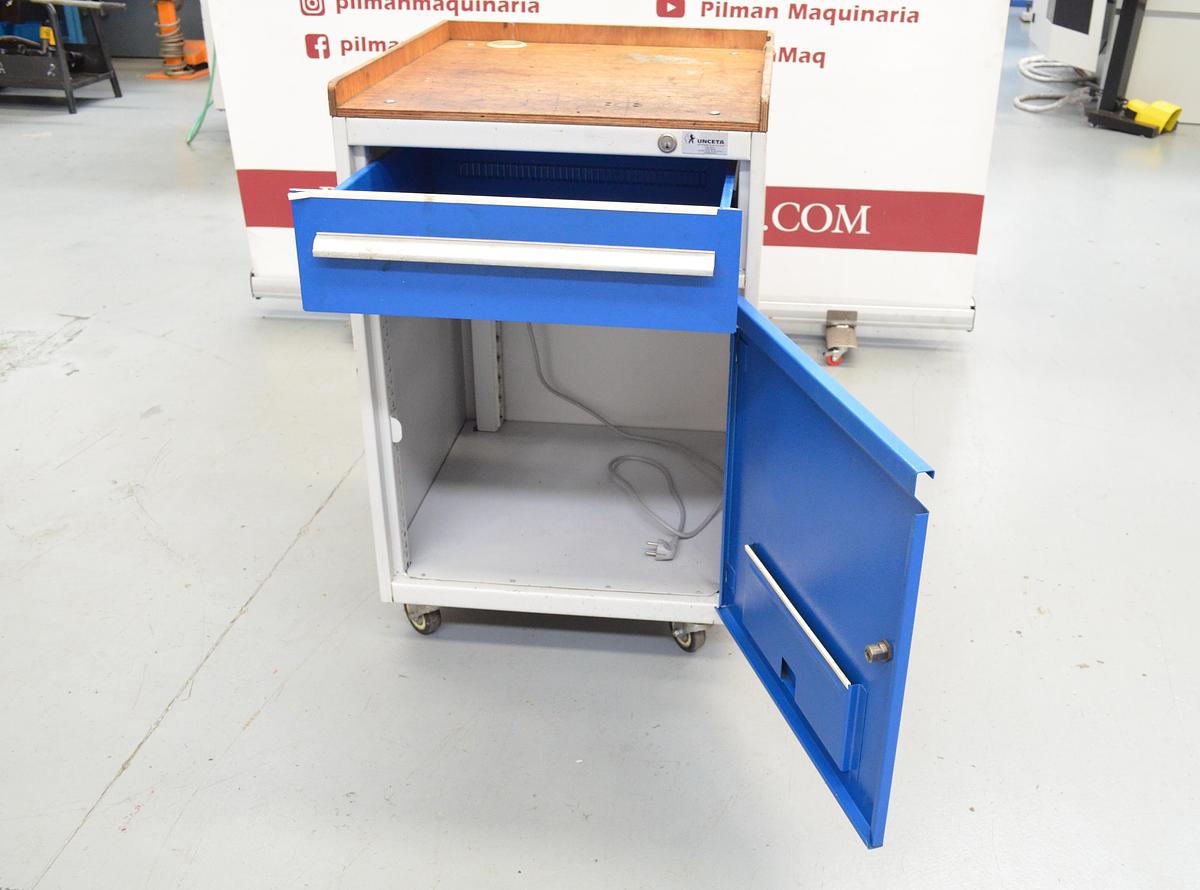 Usado Armario metalico Unceta con ruedas 600x600x900(h)mm