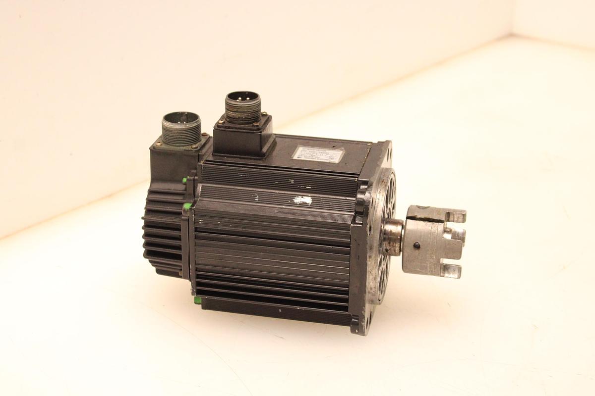 Usado Servomotor YASKAWA SGMG-13A2AAS