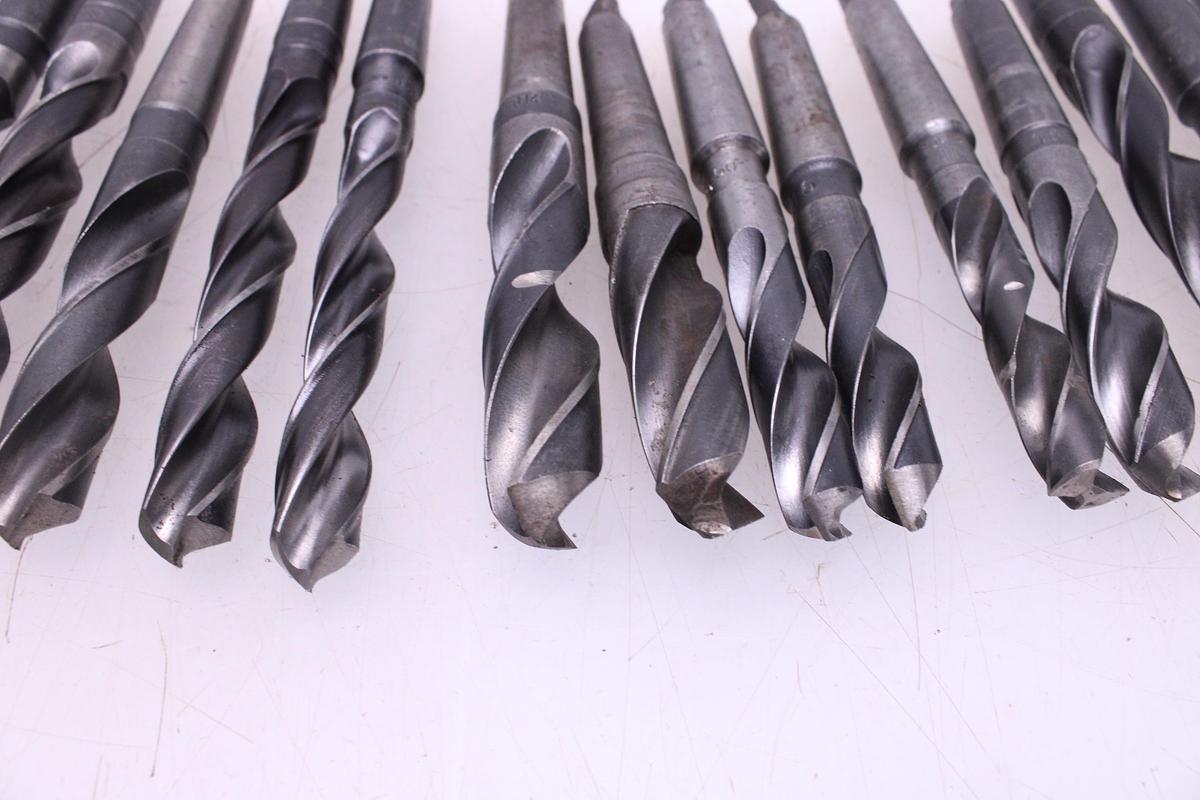Usado Juego Brocas Metal 15 a 22,50 mm Mango Cónico Morse MT2 - 26 Unidades