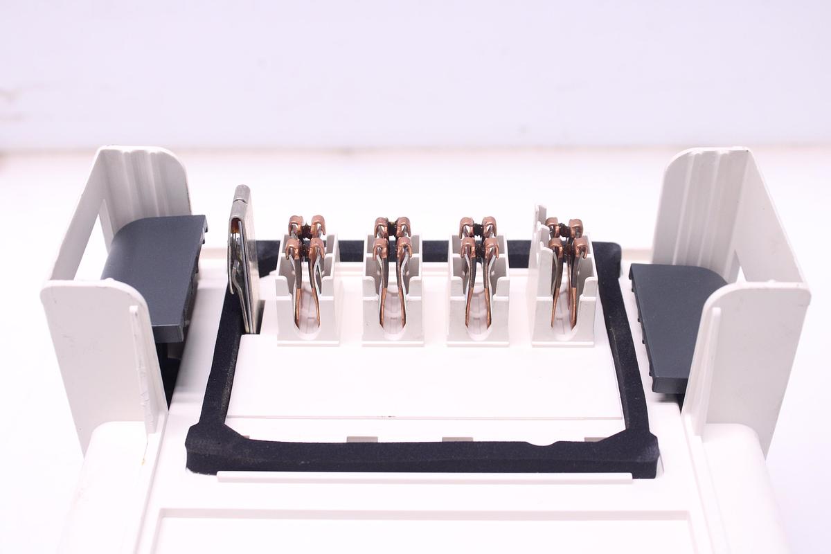 Usado Cofre de derivación para fusible Schneider Electric KSB100SE4