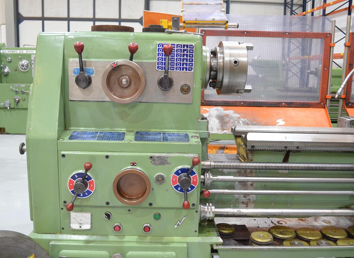 Usado Torno AP E-2 de 2.200mm e.p. con CE