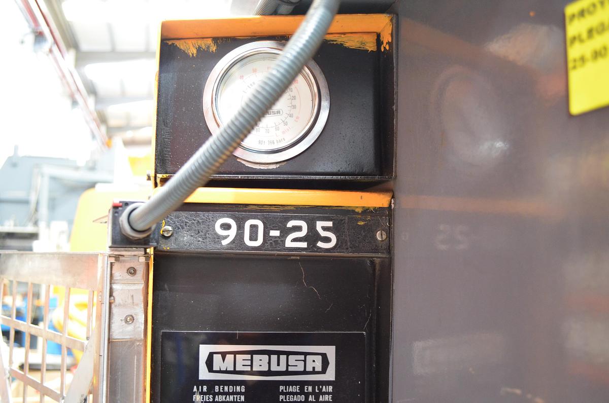 Usado Plegadora Mebusa 90-25 de 2500x90tn