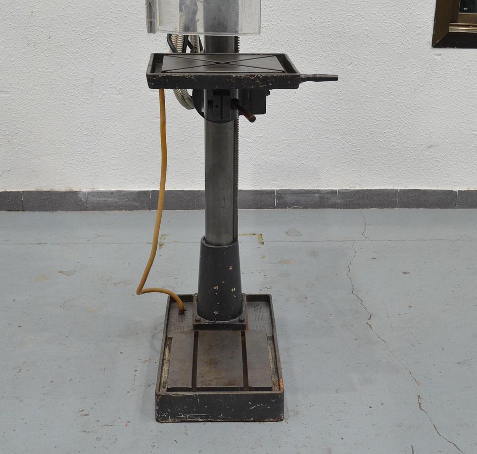 Usado Taladro columna correas MG Hu 45R - Año 2004