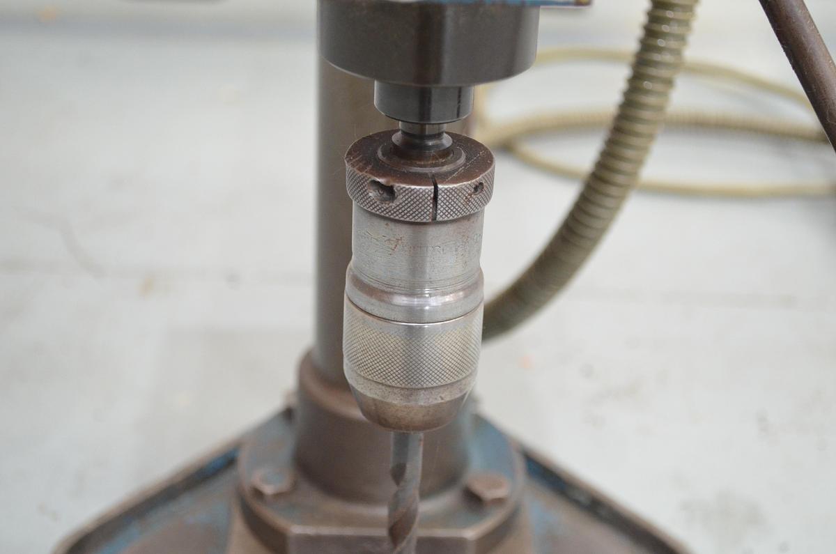 Usado Taladro sobremesa correas Ara-Mon 501