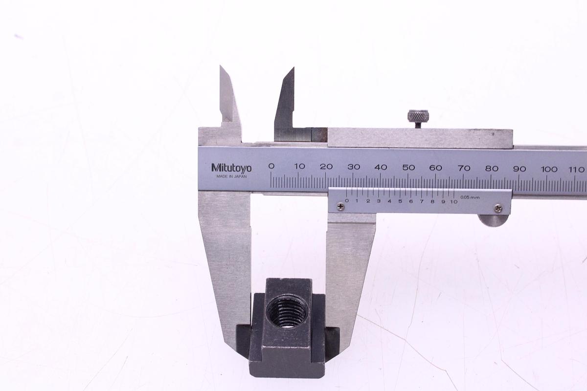 Usado Garras de Sujeción Ranura en T 18mm - 2 Unidades