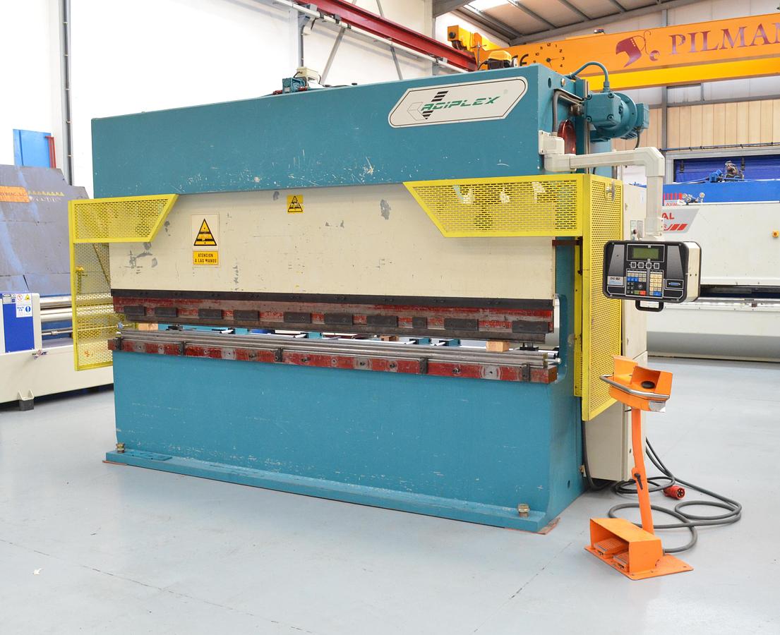 Usado Plegadora hidraulica Aciplex PHP-103-CN2 3240x100tn