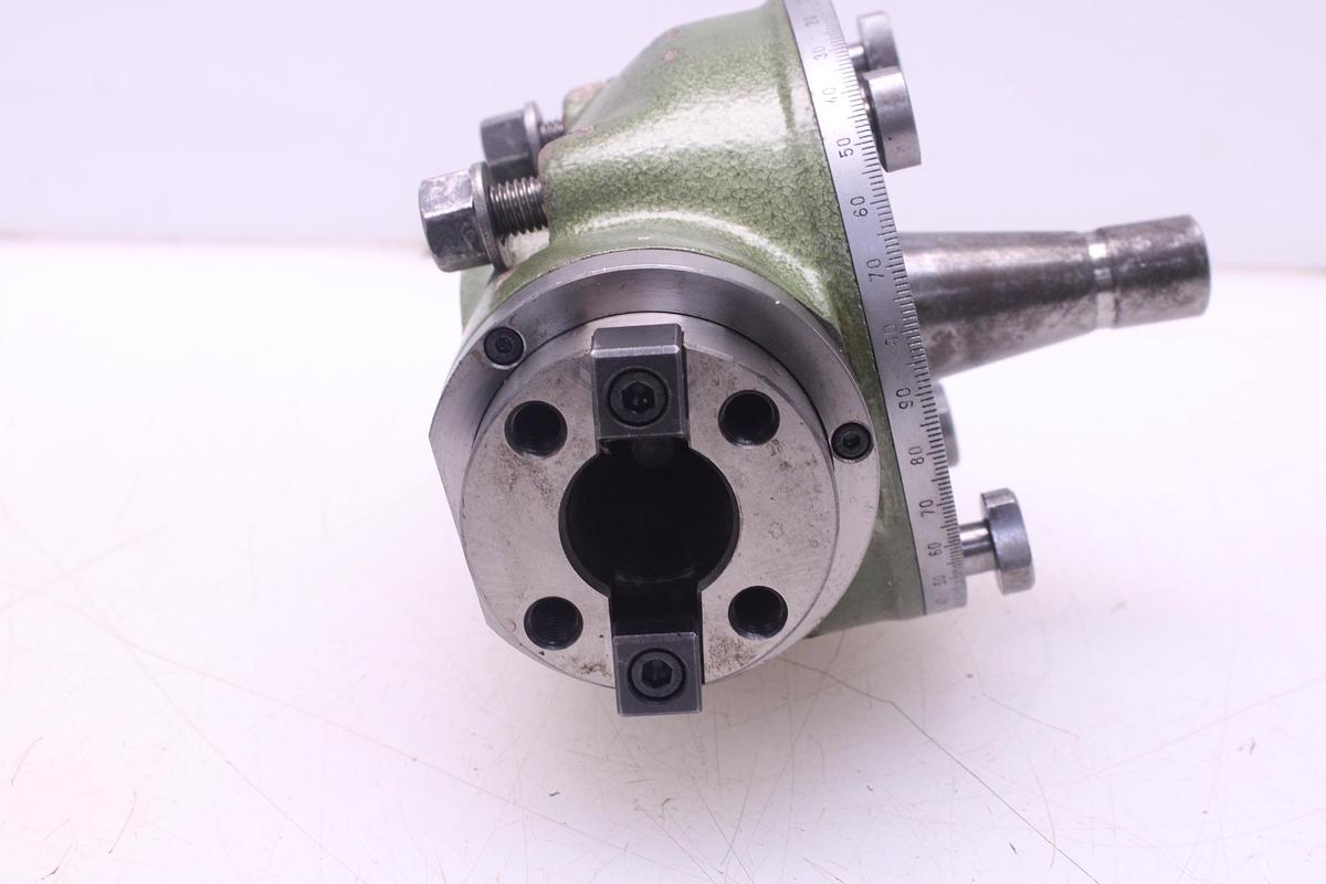 Usado Cabezal Universal Fresadora FEXAC ISO 40 + ISO 30