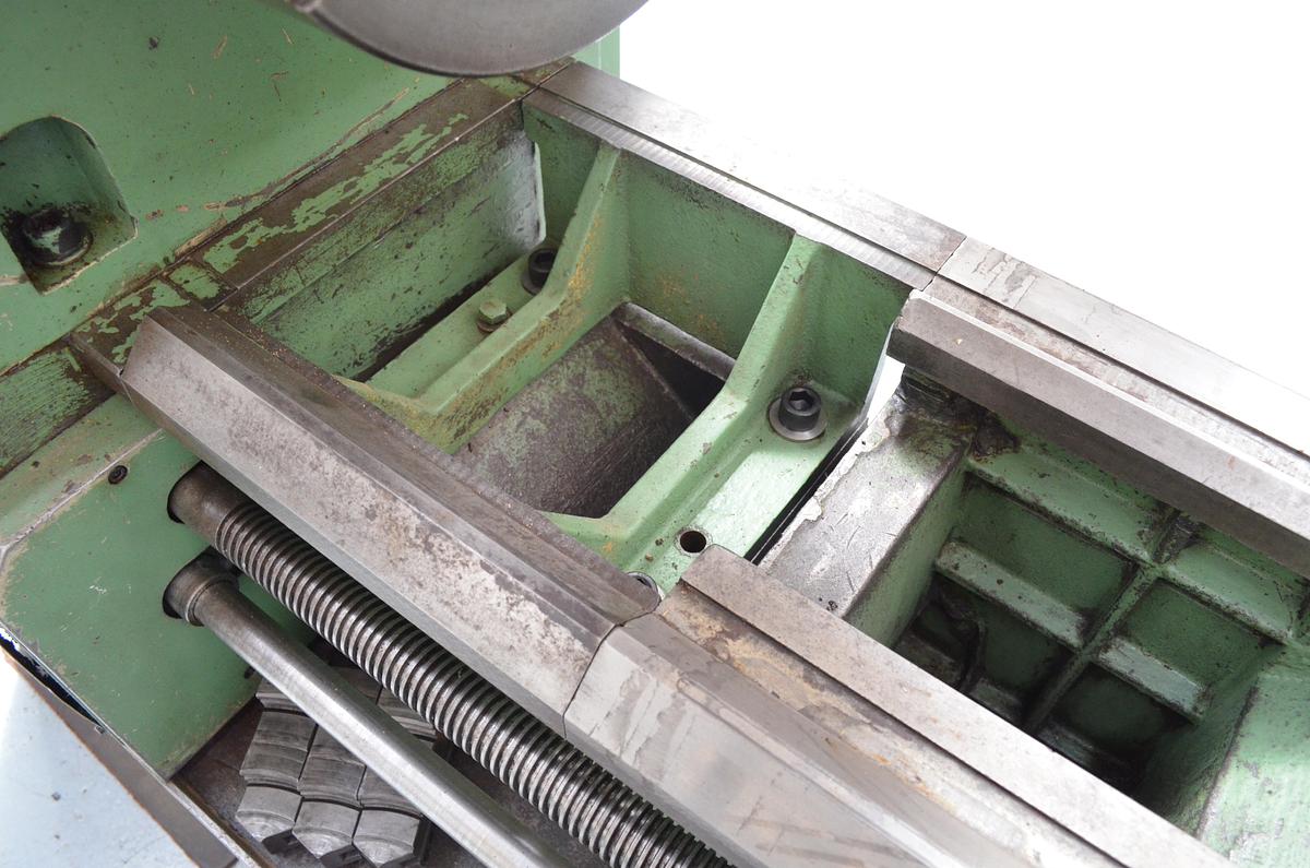 Usado Torno Pinacho L1-310 de 3.000mm e.p