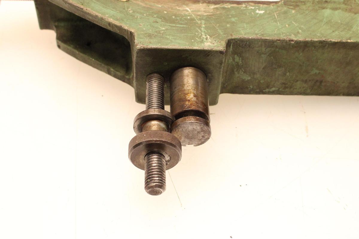 Usado Luneta Abierta para torno Pinacho L1-310