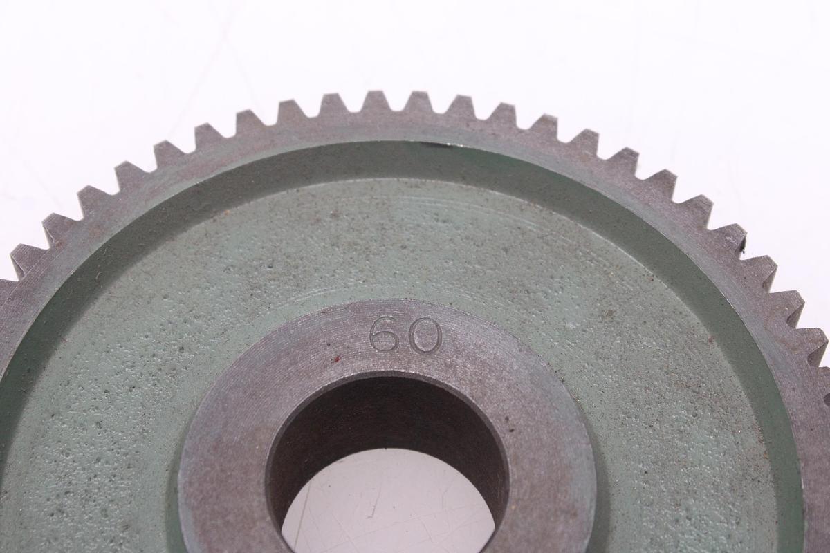 Usado Engranaje para roscas tornos AP 124 mm