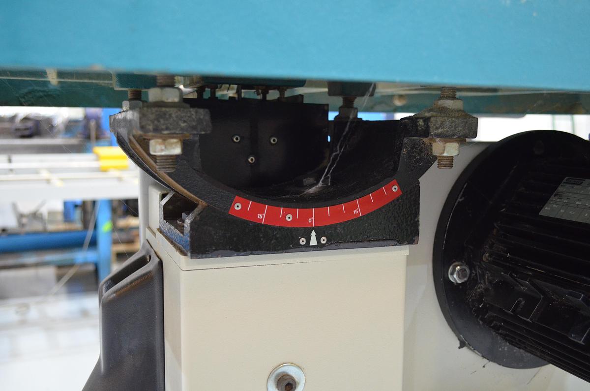 Usado Sierra cinta vertical ACM BS 640