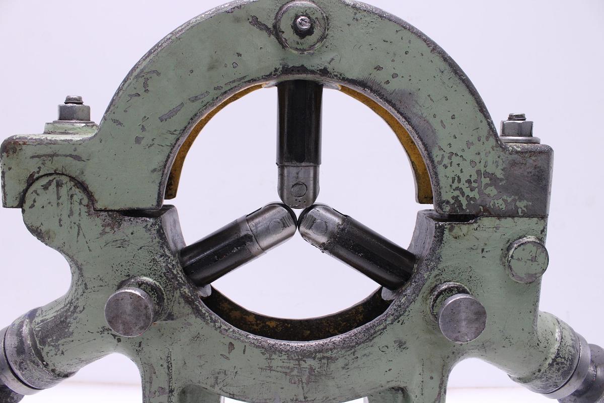 Usado Luneta Cerrada para Torno 160 mm