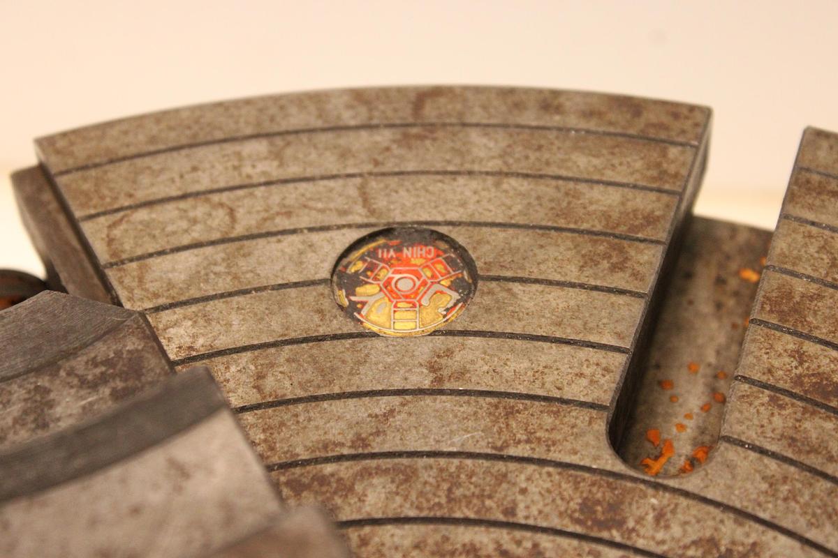 Usado Plato de 4 Garras CHIN YII 400 mm