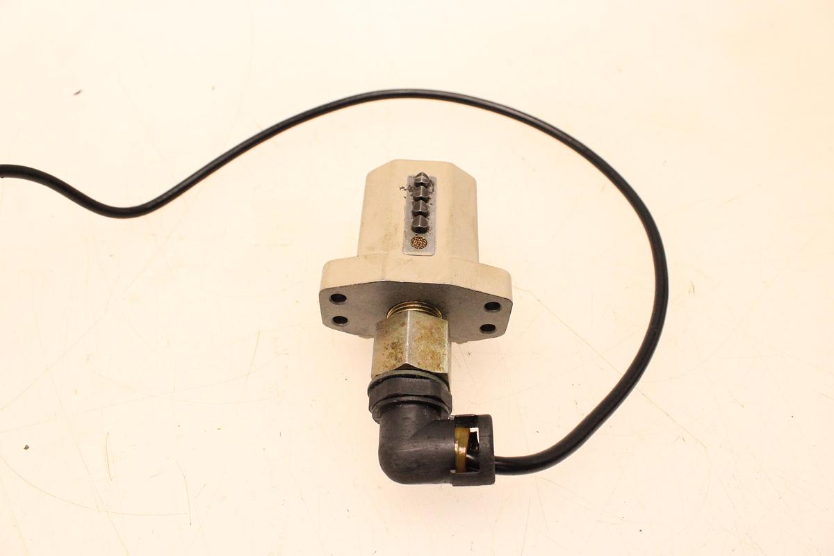 Usado Final de Carrera OMRON 4 SB 01D4-1 NTC