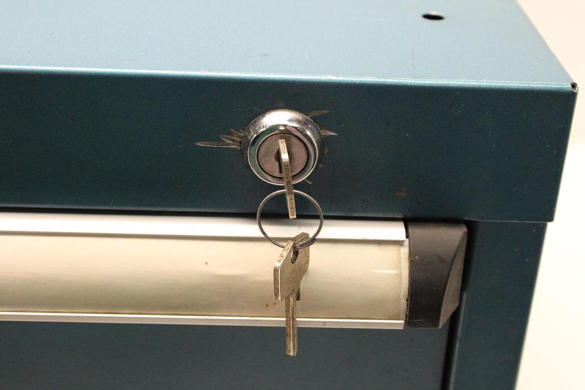 Usado Cajonera Almacenamiento Heco Con Llave