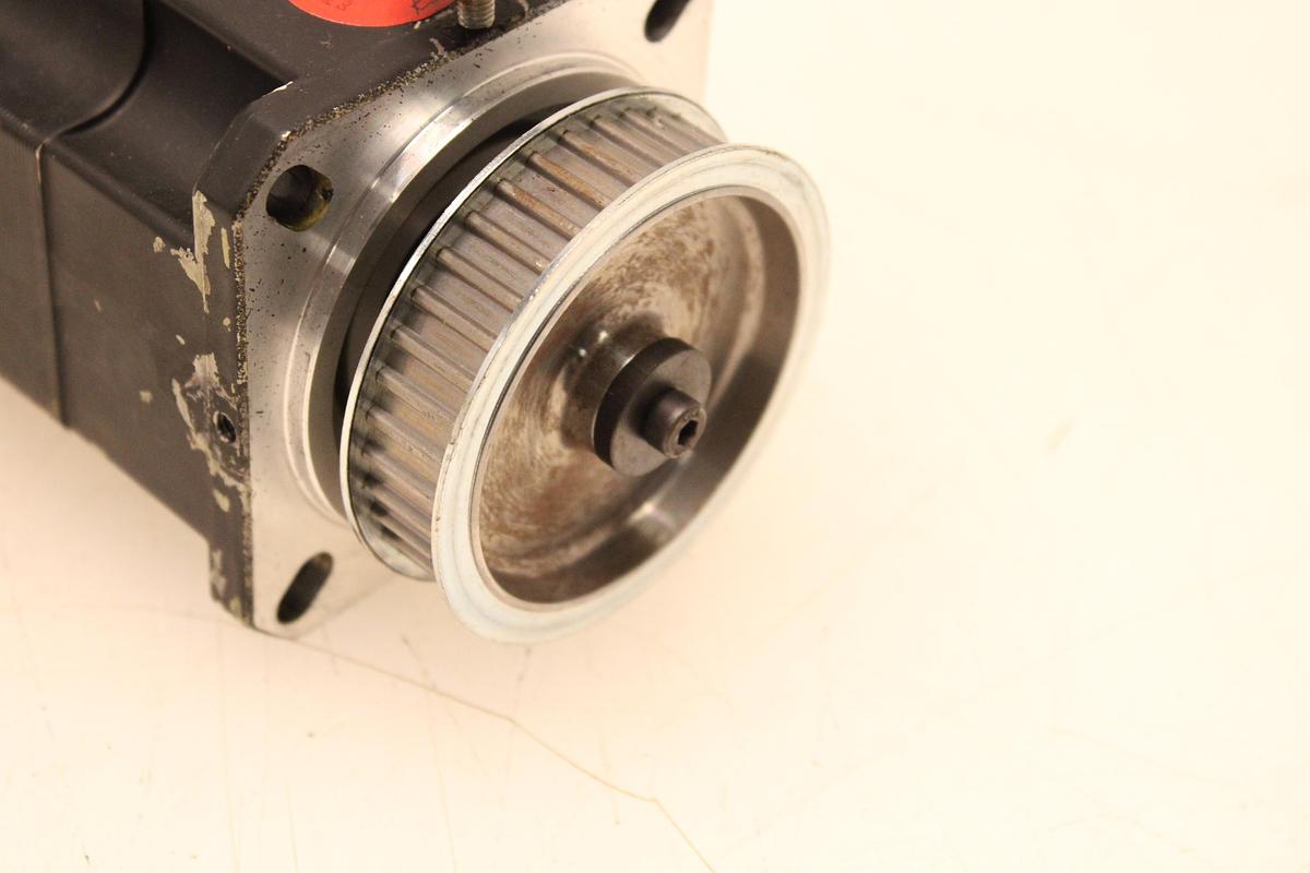 Usado Servomotor KUKA 1FK6032-6AK71-1ZZ9-Z S36