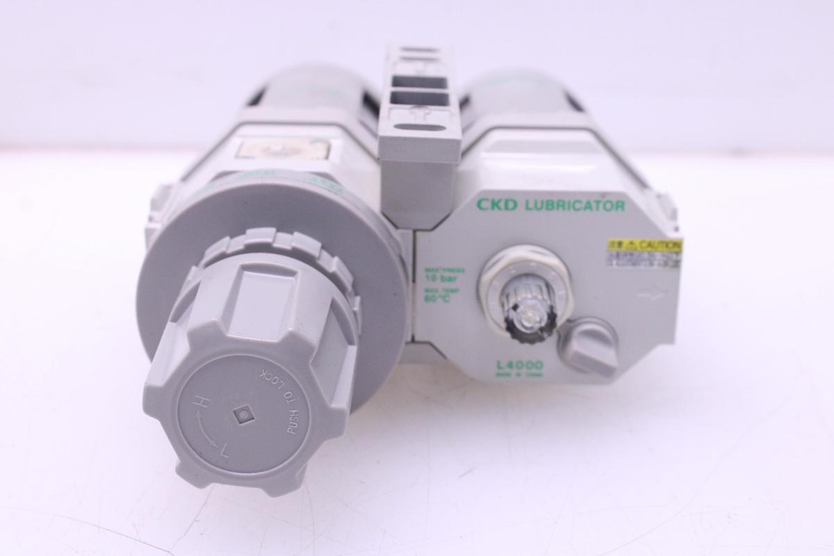 Usado Linea Filtro CKD W4000-15G-W + Lubricador L4000-15G-W