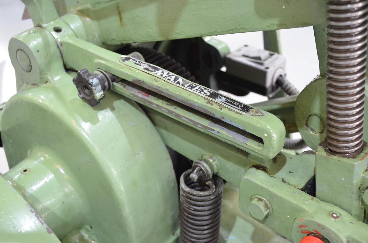 Usado Sierra alternativa UNIZ 18 pulgadas II