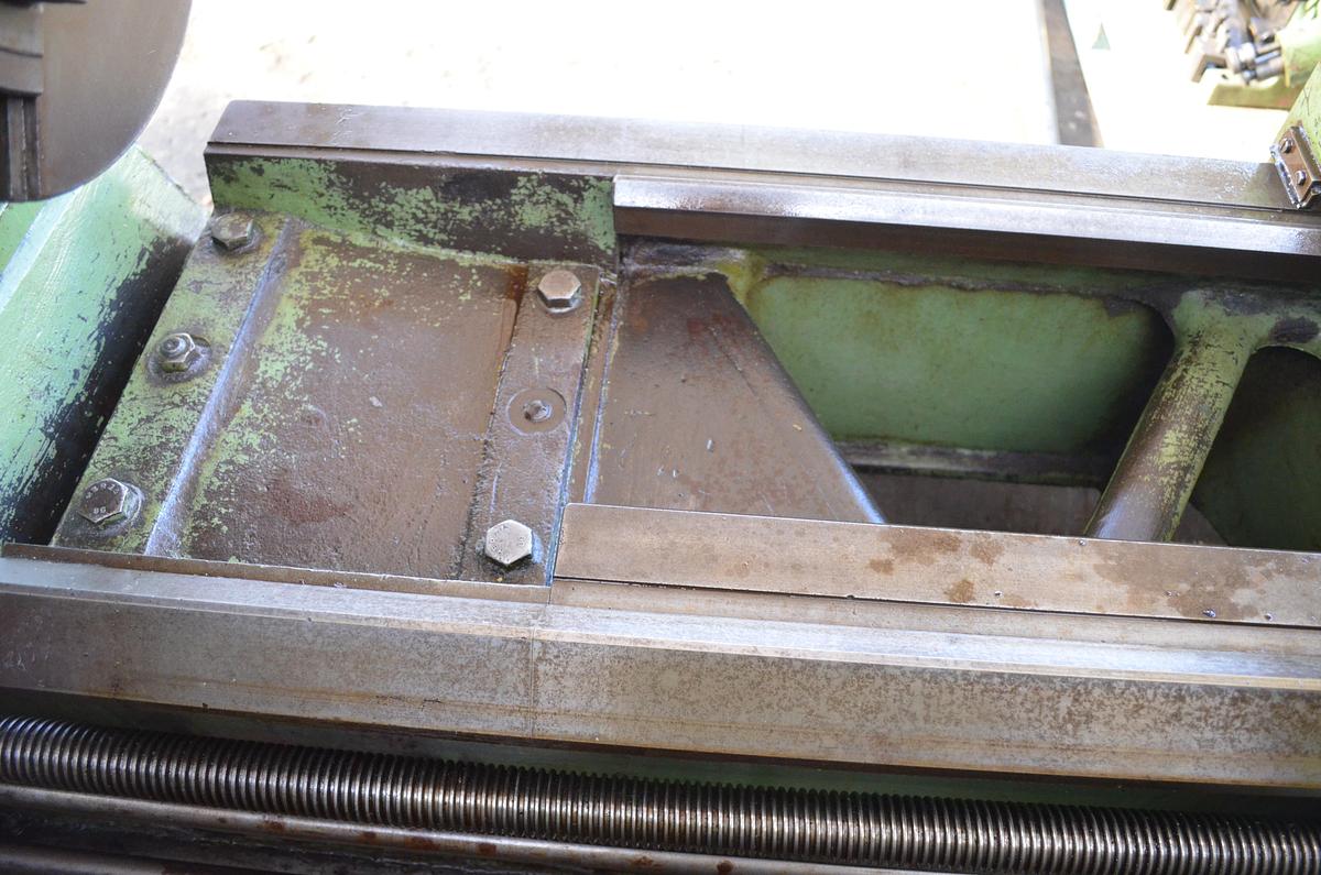 Usado Torno Geminis GE 650 2.000mm e.p