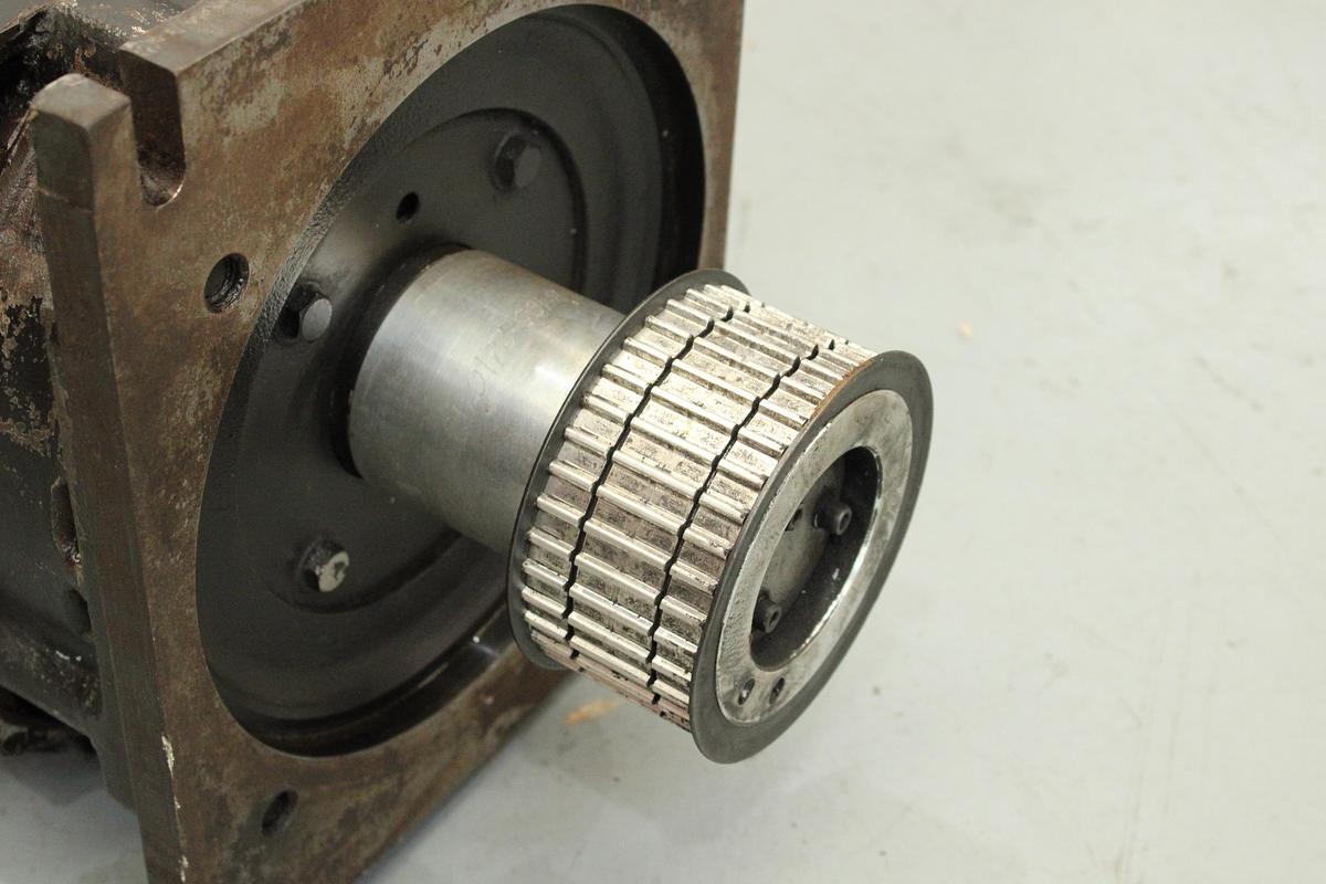 Usado Motor YASKAWA UAASKB-DB-11 7,5 Kw